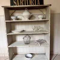 Scaffale vintage rustico