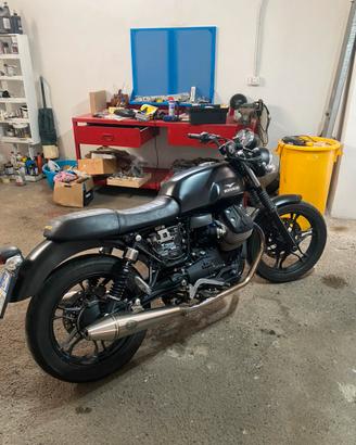 MOTO GUZZI V7 II STONE – 2016 – 17.700 KM – €4.500