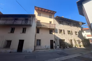 CASA IN LINEA BICAMERE ZONA CENTRO STORICO