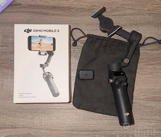 DJI Osmo Mobile 8 + Modulo Multifunzione con luce