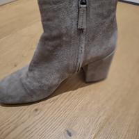 Stivaletti camoscio grigio con tacco, 36