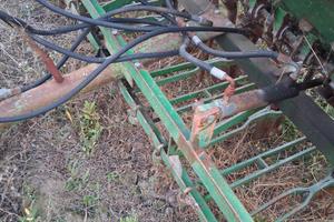 Seminatrice per estirpatore vibrocoltivatore