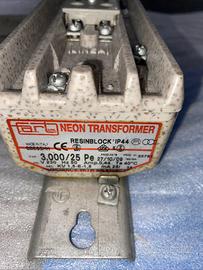 Trasformatore per neon 3000/25