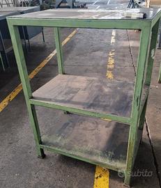 Banco di lavoro in ferro