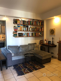 Bilocale arredato con terrazzino