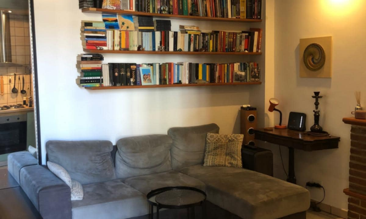 Bilocale arredato con terrazzino