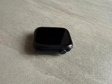 Apple Watch 8 45mm GPS