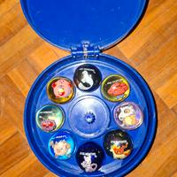 biglie pokemon con contenitore di raichu