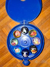 biglie pokemon con contenitore di raichu