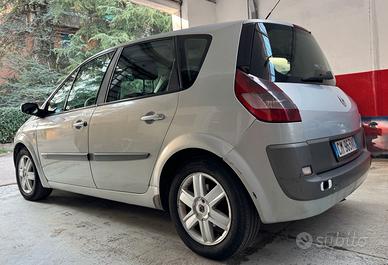 Renault Scenic 1.9 DCi 5P - Soli 145000km 