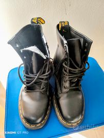 scarpe  Dr. Martens 