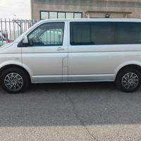 VOLKSWAGEN CARAVELLE 2.5 TDI 4 MOTION 9 POSTI