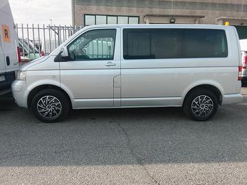 VOLKSWAGEN CARAVELLE 2.5 TDI 4 MOTION 9 POSTI