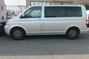 VOLKSWAGEN CARAVELLE 2.5 TDI 4 MOTION 9 POSTI
