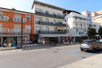 Trilocale a 150 mt dal mare e 500 mt dal centro