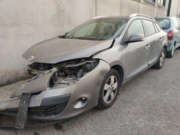 Renault Megane anno 2010 ricambi usati