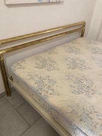 Struttura letto matrimoniale