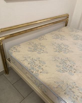 Struttura letto matrimoniale