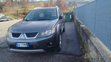 Mitsubishi Outlander D-DI 2.0 4WD instyle 