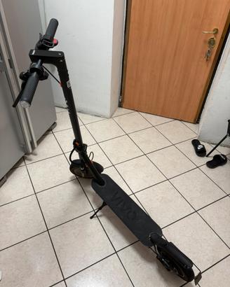 Monopattino elettrico VIVO