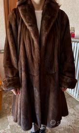 Pelliccia visone intero.