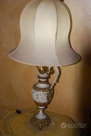 lampada da tavolo ceramica decorata con Angioletti