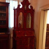 Trumeau intarsiato e radica di noce