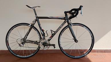 bici da corsa in carbonio. Trek Madone SL 5.5