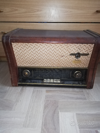 Radio d'epoca a valvola ALTAIR