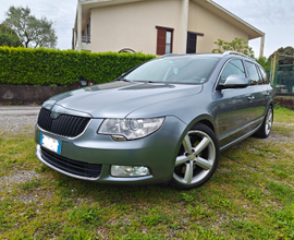 Skoda Superb 2.0 TDI 4X4 DSG