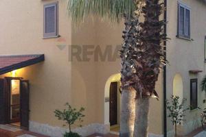 Villetta bifamiliare - Sangineto