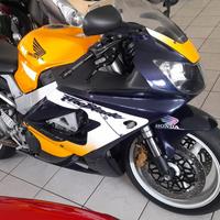 Honda cbr 900 rr fireblade