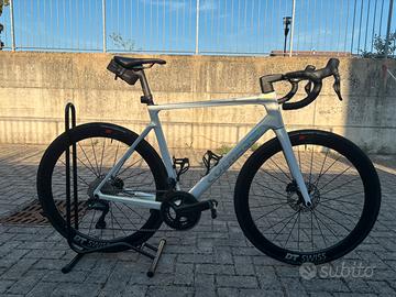 Colnago V4RS Ultegra Di2 con DtSwiss Erc1100