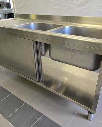 Lavello su armadio 2m + sgocciolatoio e due vasche