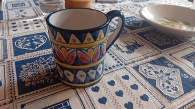 Tazze ceramica e set piatti