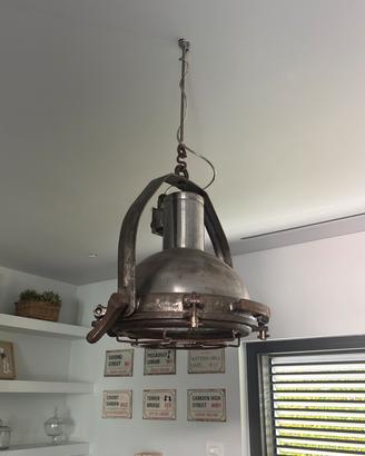 Lampadario vintage - vecchia lampada navale