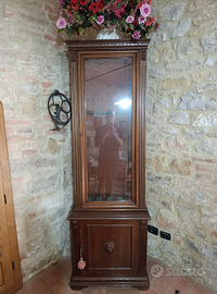 Porta fucili in legno con vetrina – stile rustico