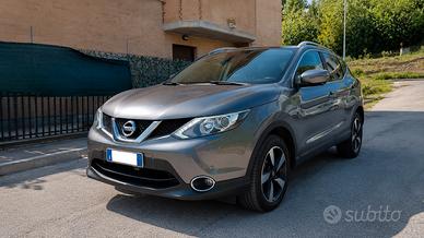 Nissan Qashqai Black Edition 1.6 xtronic