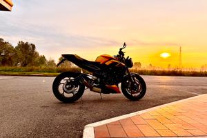 Triumph Street Triple 765 RS