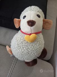 Peluche pecorella THUN con cuore giallo 