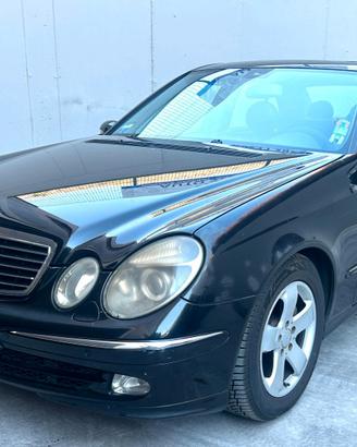 Mercedes E 320 TD CDI ELEGANCEBerlina