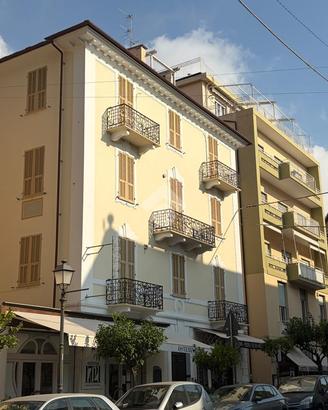4 LOCALI A ALASSIO