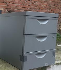 2 Cassettiere IKEA Erik grigie metallo con ruote