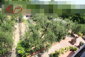 Villa di 300 m² con più di 5 locali e box auto a S