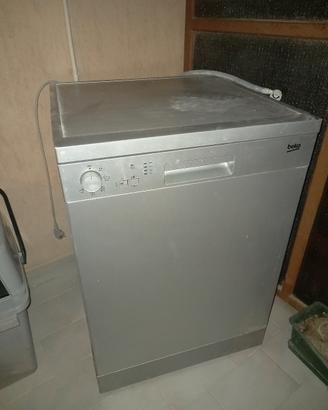 lavastoviglie BEKO