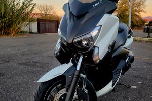 Yamaha XMax 400.ABS