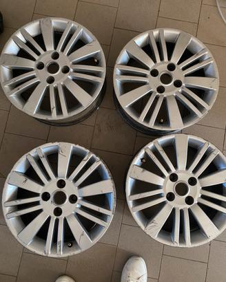 Cerchi in lega  15 pollici Fiat Grande Punto