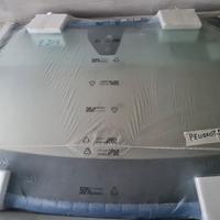 Parabrezza Peugeot 208 originale cod 9845017380