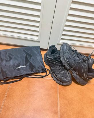 balenciaga track nere t43