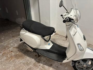 Vespa piaggio LX 125 cc